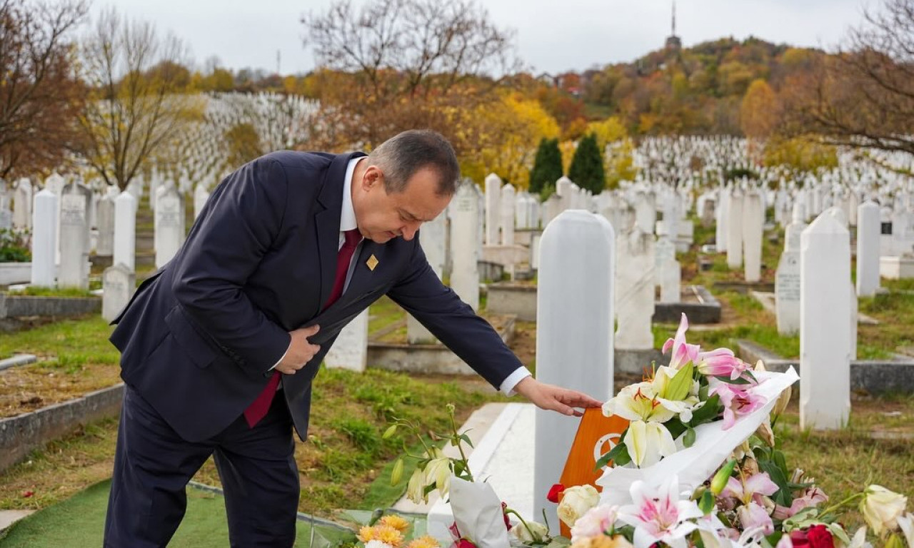 "UZ NJEGOVU PESMU SAM SE PROBUDIO IZ KOME" Ivica Dačić na pomenu Halidu Bešliću: "Zauvek je tu" (FOTO)