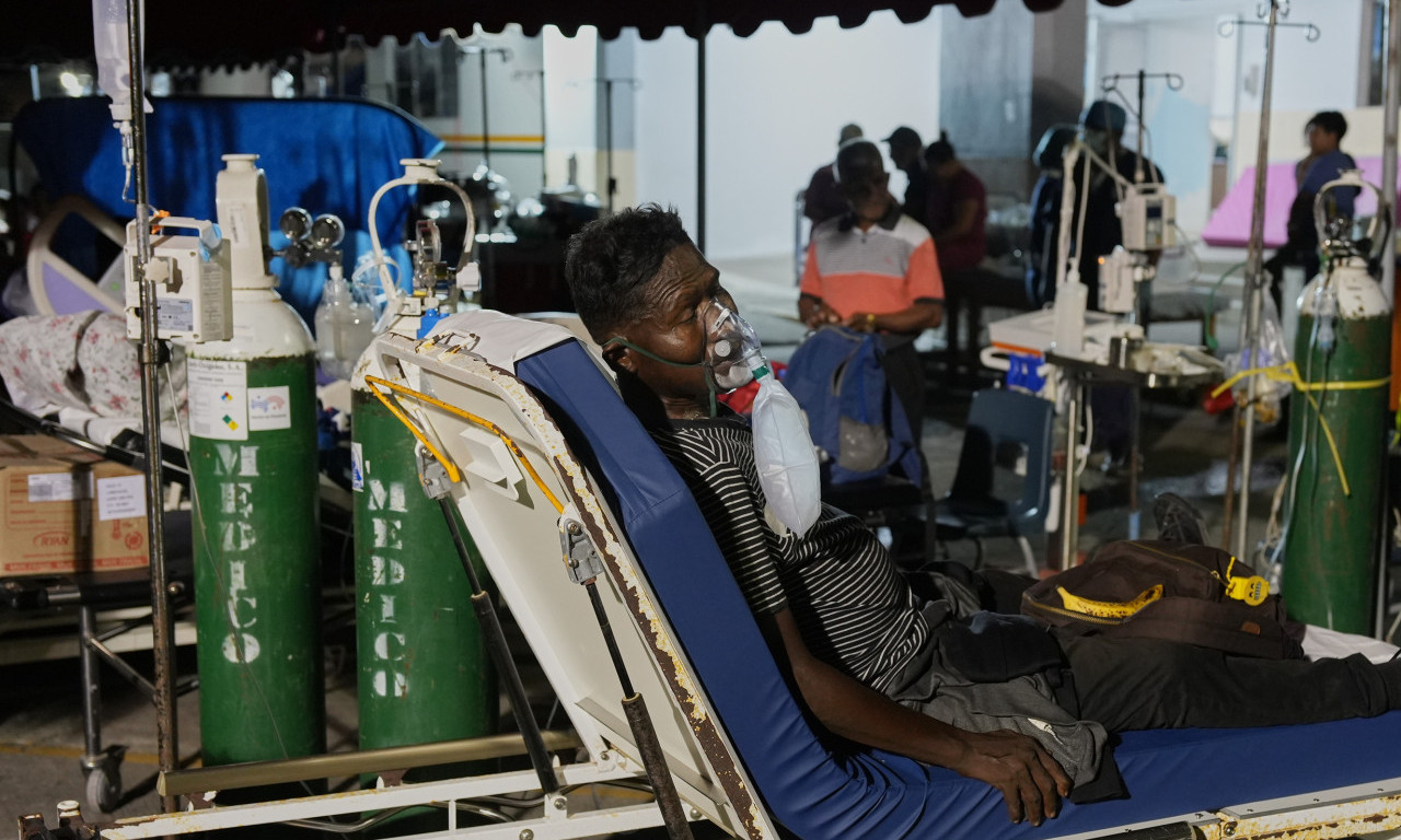 ZEMLJOTRES ZATRESAO GRAD ODSEČEN OD SVETA Najmanje 27 osoba povređeno (FOTO)