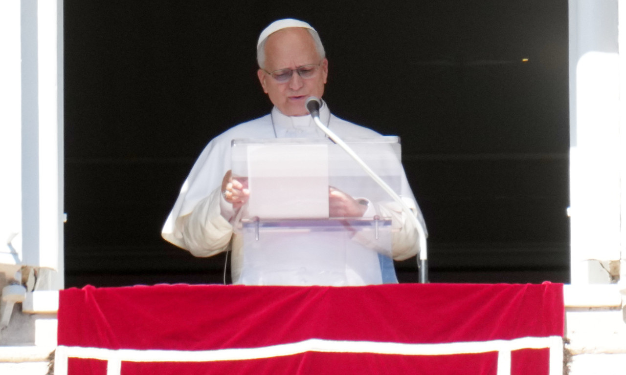 PAPA LAV IDE NA OPERACIJU Pronađene mu promene na plućima