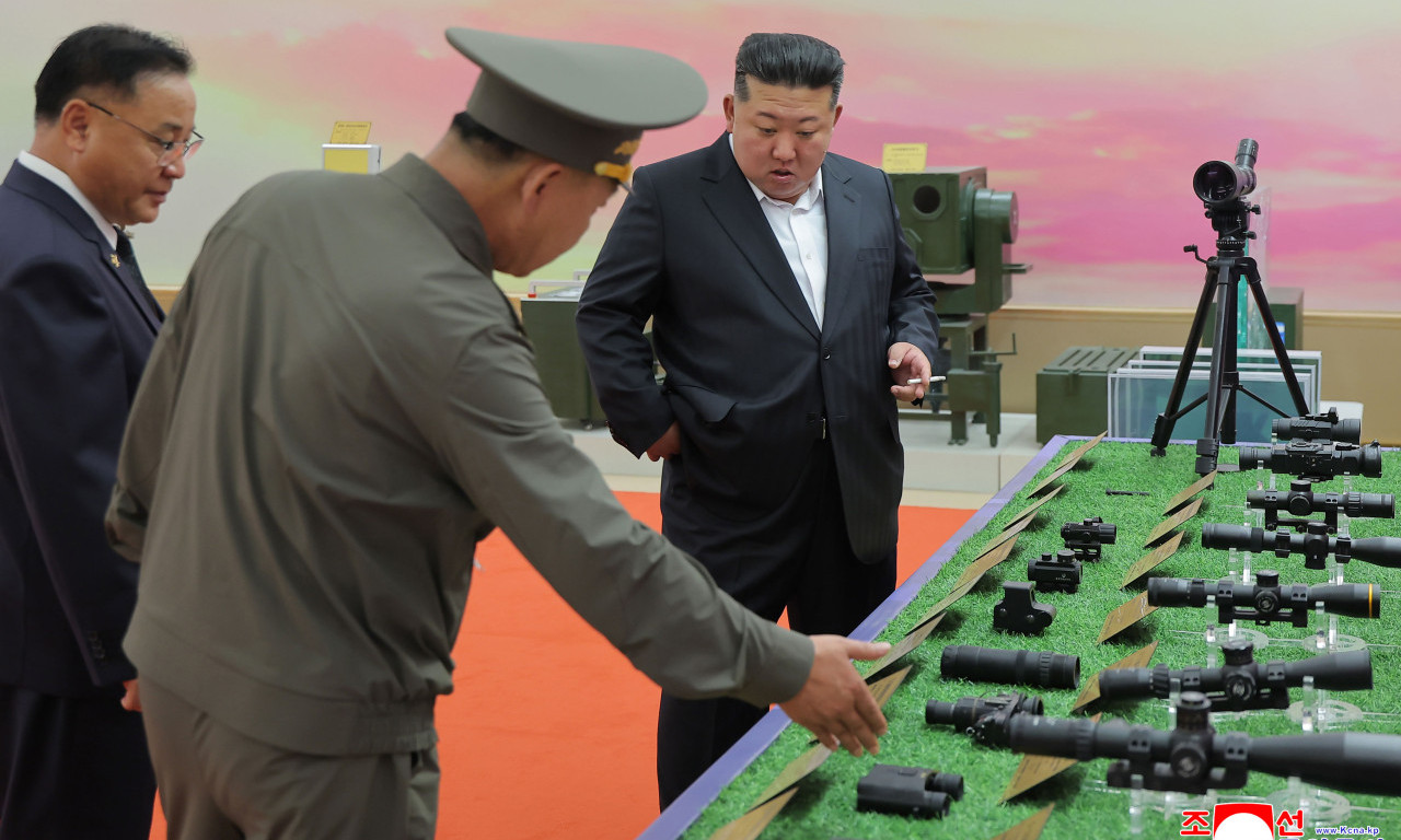 KIM POKAZAO RAKETU KOJA MOŽE DA POGODI AMERIKU! Zastrašivanje pred susret sa Trampom?