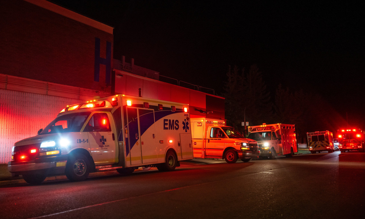 GORI KANADSKA VOJNA BAZA, IMA MRTVIH! Veliki požar u Alberti dan uoči referenduma o otcepljenju provincije (VIDEO)