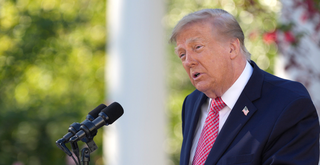 "BILO BI BOLJE DA NEKO DRUGI PREGOVARA U IME UKRAJINE" Tramp najavio sastanke sa Putinom i Sijem, i "odjavio" Zelenskog