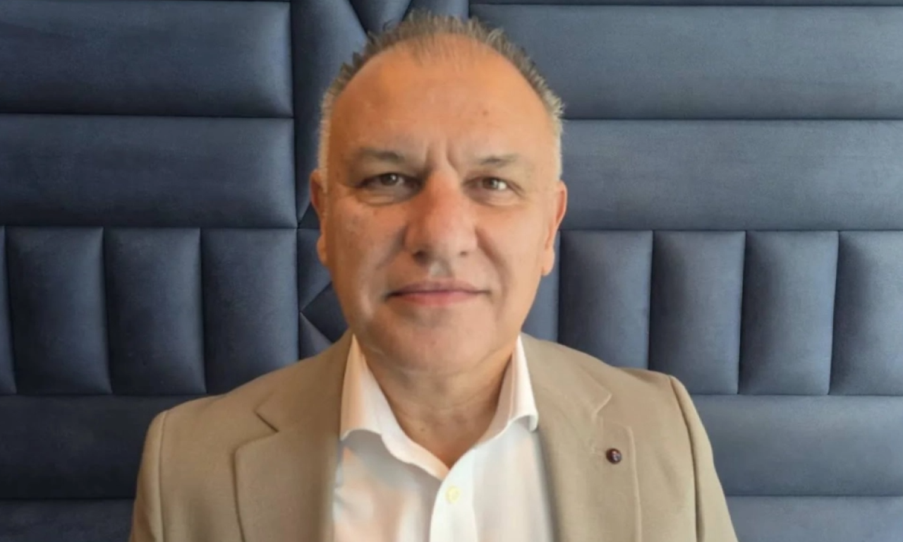 DRAGAN MARKOVIĆ: "Studentsku listu pravile strane službe i ambasade"