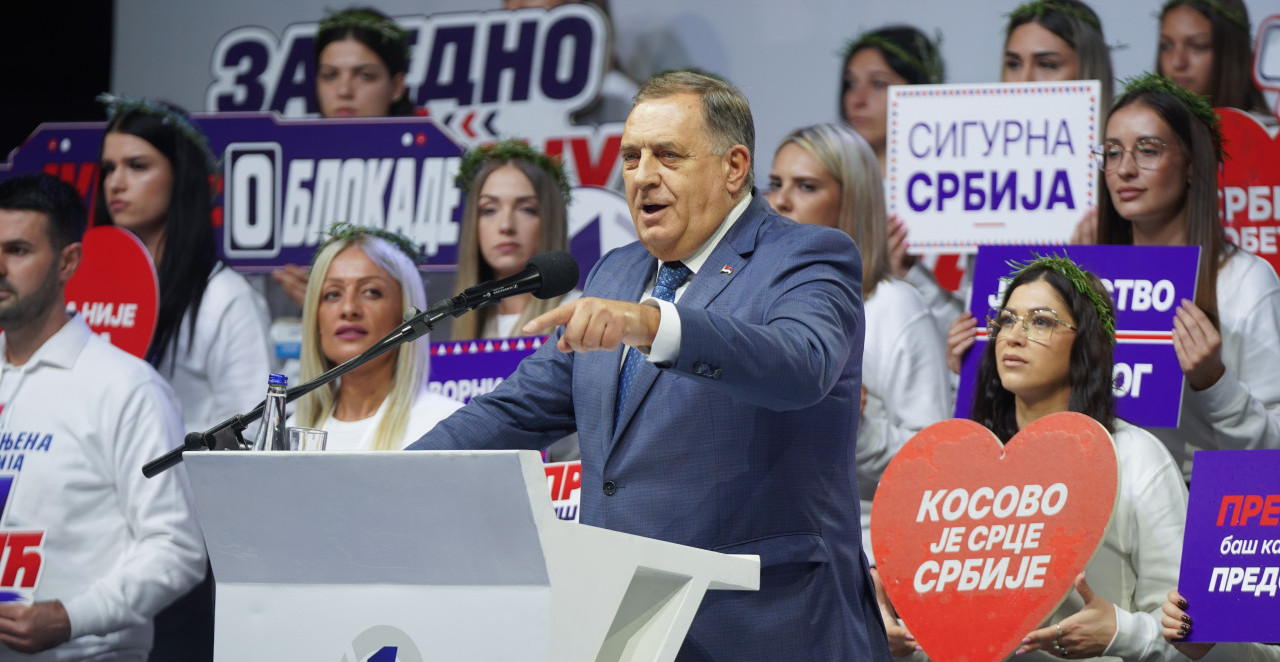 KRCAT TRG KRALJA MILANA: Veliki broj građana na skupu Ujedinjene Srbije u Nišu, obraća se Dodik: "Putin mi je rekao da je podrška Vučiću i njegovoj politici neupitna" (VIDEO)