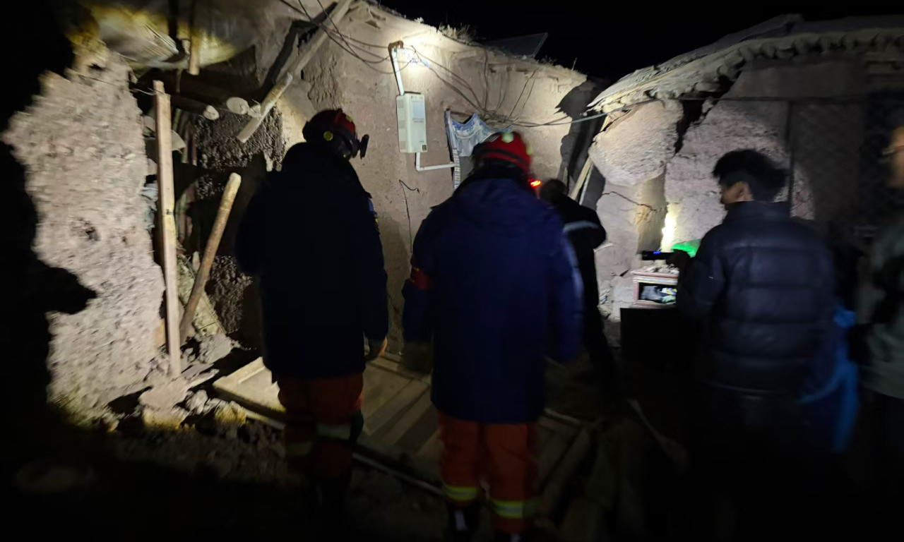 BROJE SE MRTVI! ZEMLJOTRES SRUŠIO VIŠE OD 300 KUĆA Koža se ježi od prizora sa Tibeta (FOTO+VIDEO)