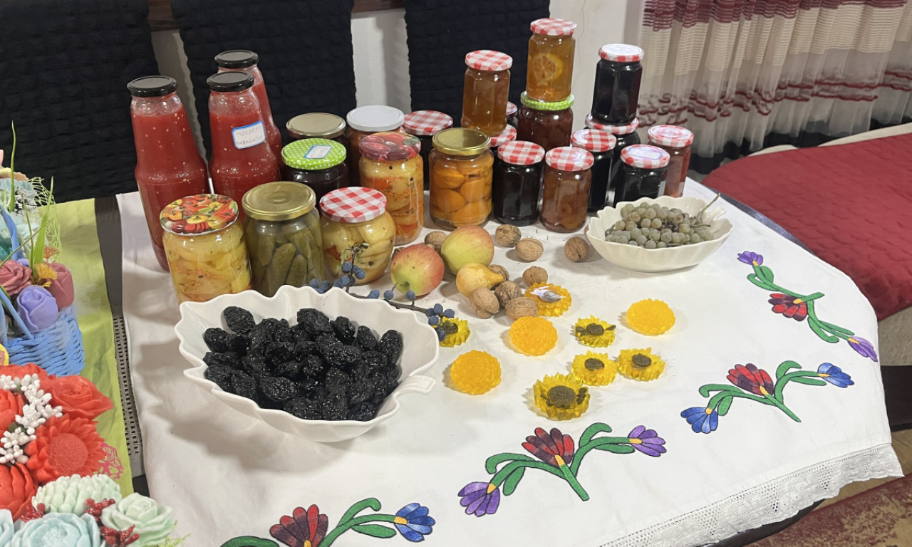 AJVAR 800 DINARA, PAPRIKA OD 90 DINARA! Zimnica se uveliko sprema, evo šta se više isplati – domaća ili kupovna
