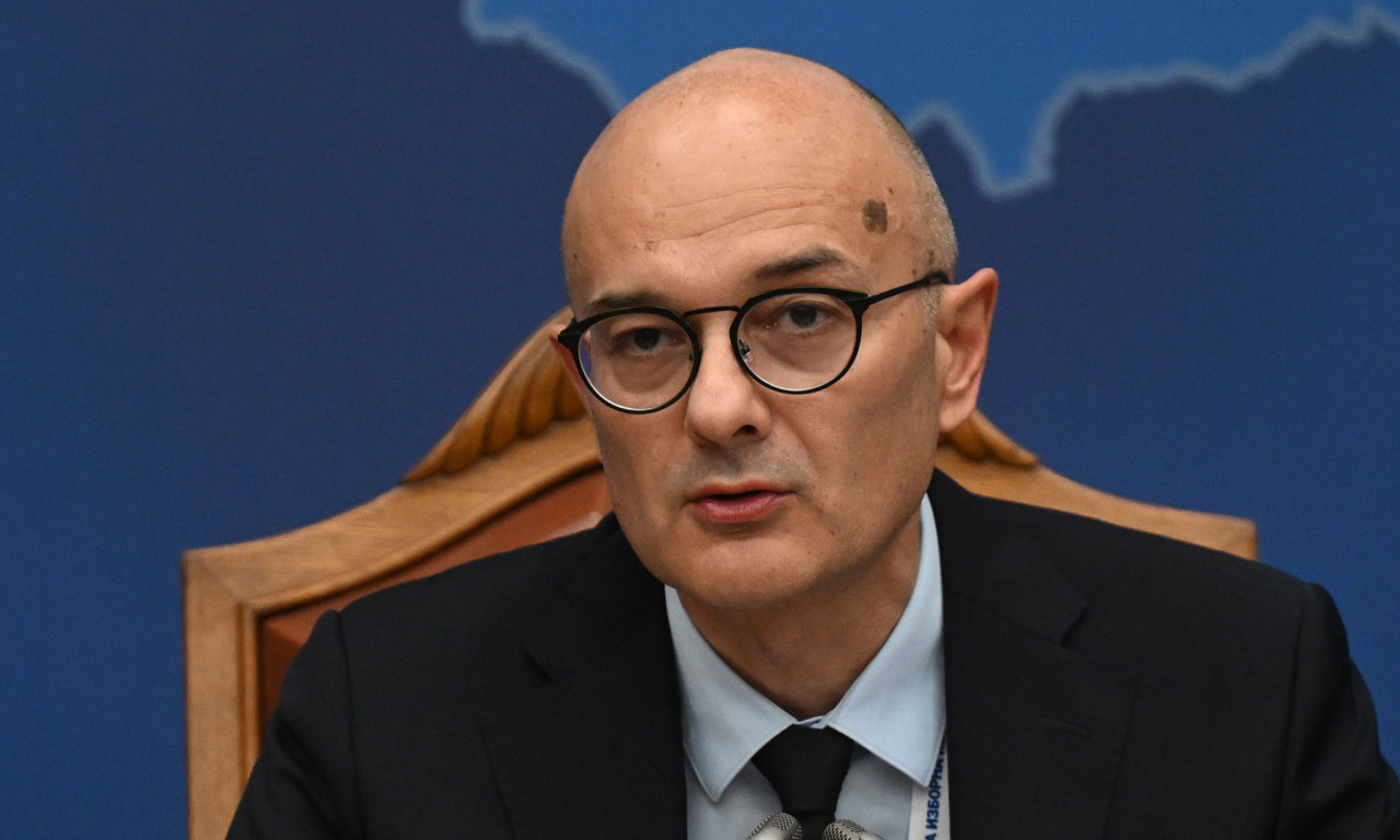 OGRADE ISPRED RIK-A, INCIDENTI ŠIROM SRBIJE! Dimitrijević se oglasio pred zatvaranje birališta, evo šta je poručio