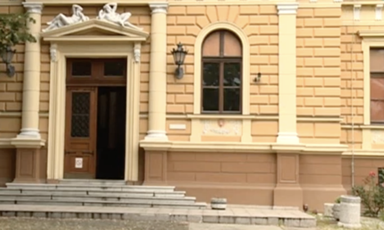 TUŽILAŠTVO TRAŽI PRITVOR ZA DIREKTORA "JOVINE" ŠKOLE Evo za šta se tačno sumnjiči