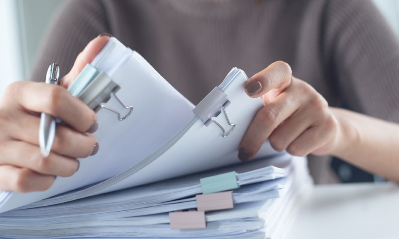 UNIŠTAVANJE DOKUMENTACIJE POD LUPOM! Državni arhiv upozorio: Bez pisanog odobrenja nema uklanjanja spisa, slede i kazne