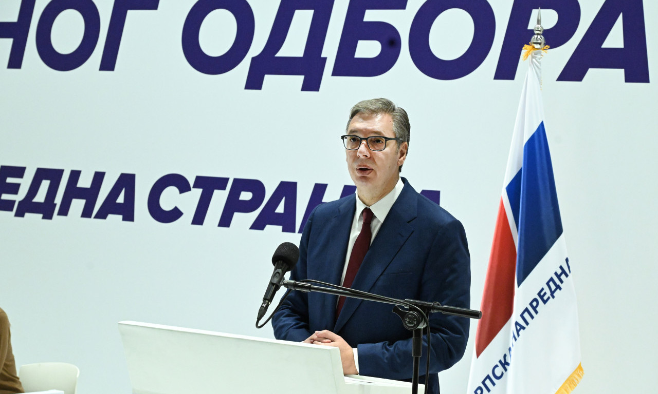 VUČIĆ POSLAO PORUKU ČLANOVIMA SNS: „Moramo da se menjamo i borimo jače“ (FOTO, VIDEO)